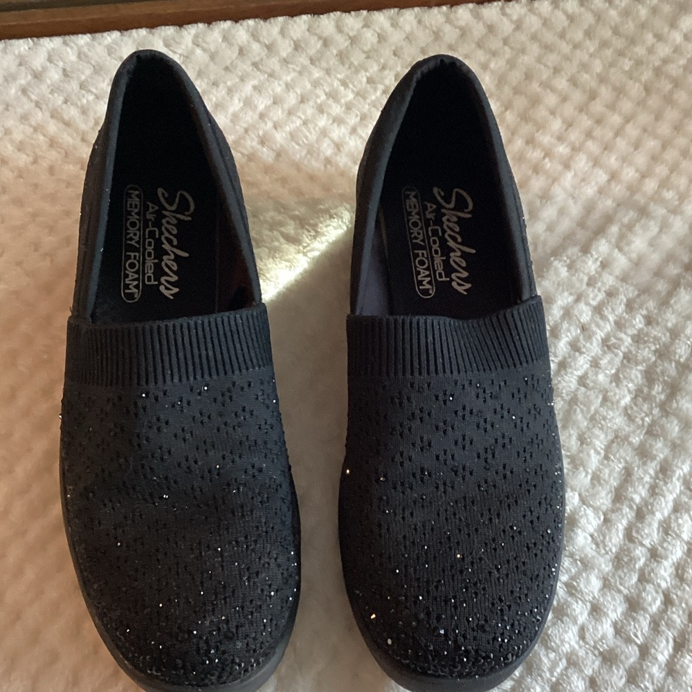 Skechers Women's Black Knit Slip-On Sneakers